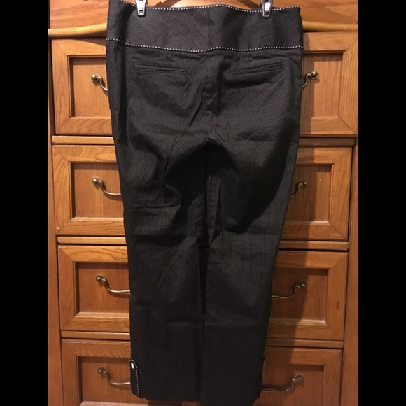 Bebe black pinstriped Capri slacks - Picture 4 of 6